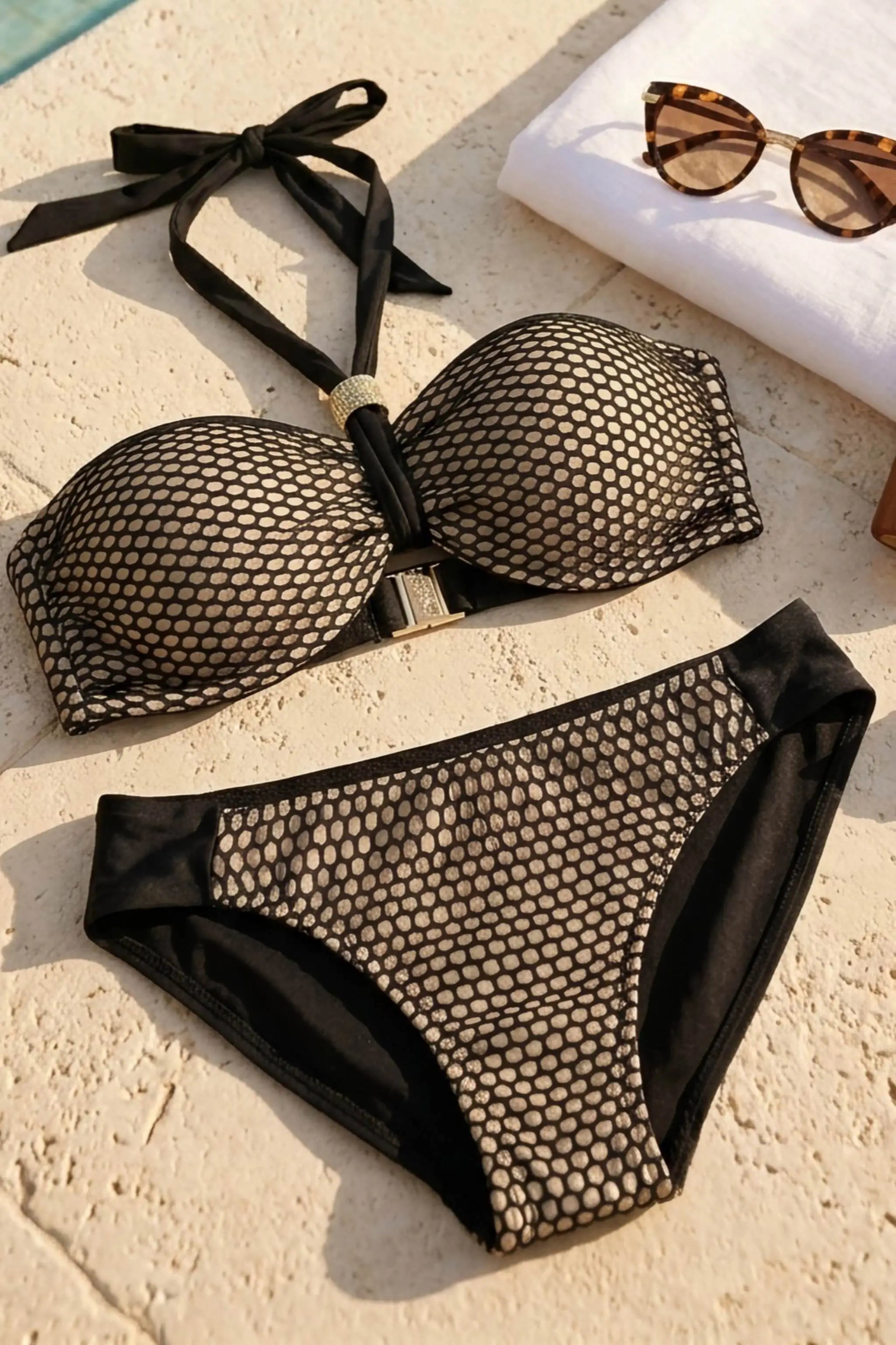 Sapph Biarritz underwired padded bandeau strapless style bikini top