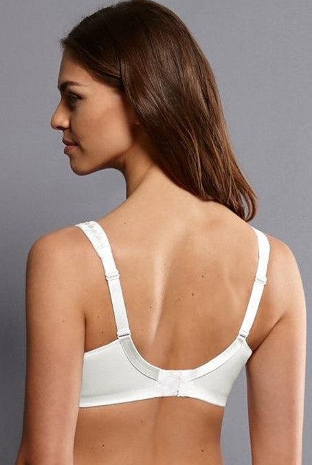 Anita Non Wired Bra in white offers superior comfort with no underwire support. The breathable, lightweight material is ideal for an easy, all-day fit. This non-wired bra provides optimal support and stability without discomfort, ideal for women of all shapes and sizes.