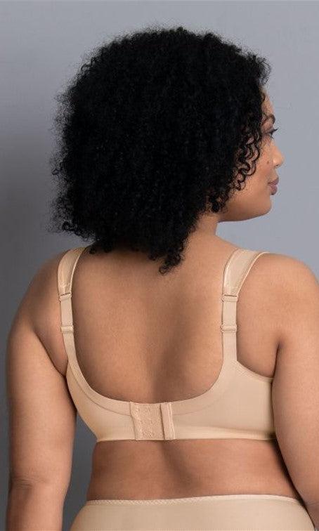 Anita Clara Anita Clara Non Wired Bra in beige is a fabulous elegant non wired bra for everyday. The adjustable comfort straps provide firm support. 