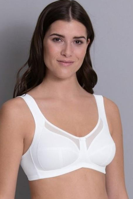 Anita Clara Non Wired Bra in white is a simple elegant bra for everyday. The adjustable comfort straps provide firm support. 