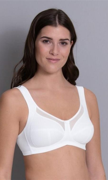 Anita Clara Non Wired Bra in white is a simple elegant bra for everyday. The adjustable comfort straps provide firm support. 