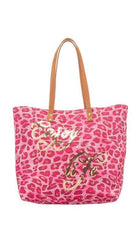Alex Max Pink Beach Bag in an Animal Print is a stunning shoulder bag by the designer Italian brand Alex Max. Take to the beach or around the pool. Designed by the renowned Italian brand, this stunning shoulder bag is perfect for your next beach getaway or poolside lounging